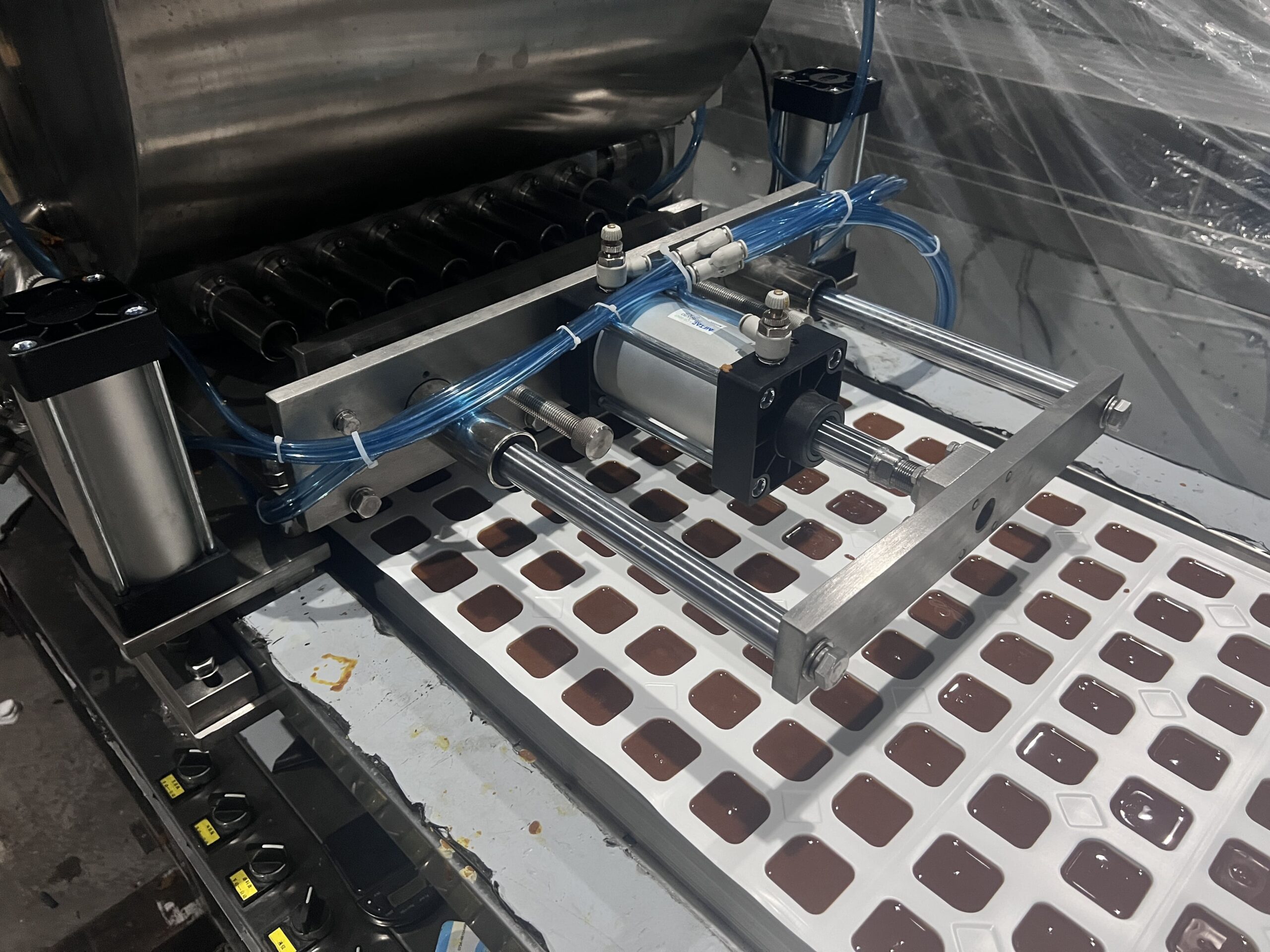 Cup Filling and Sealing Machine