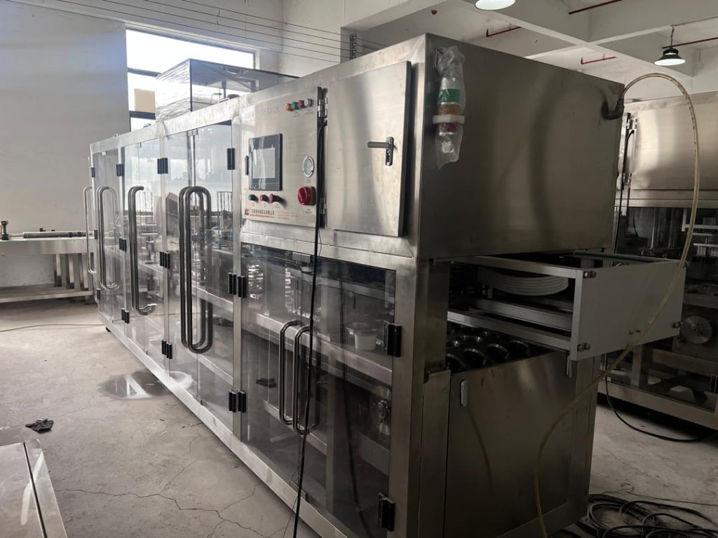 yougurt cup filling and sealing machine in factory