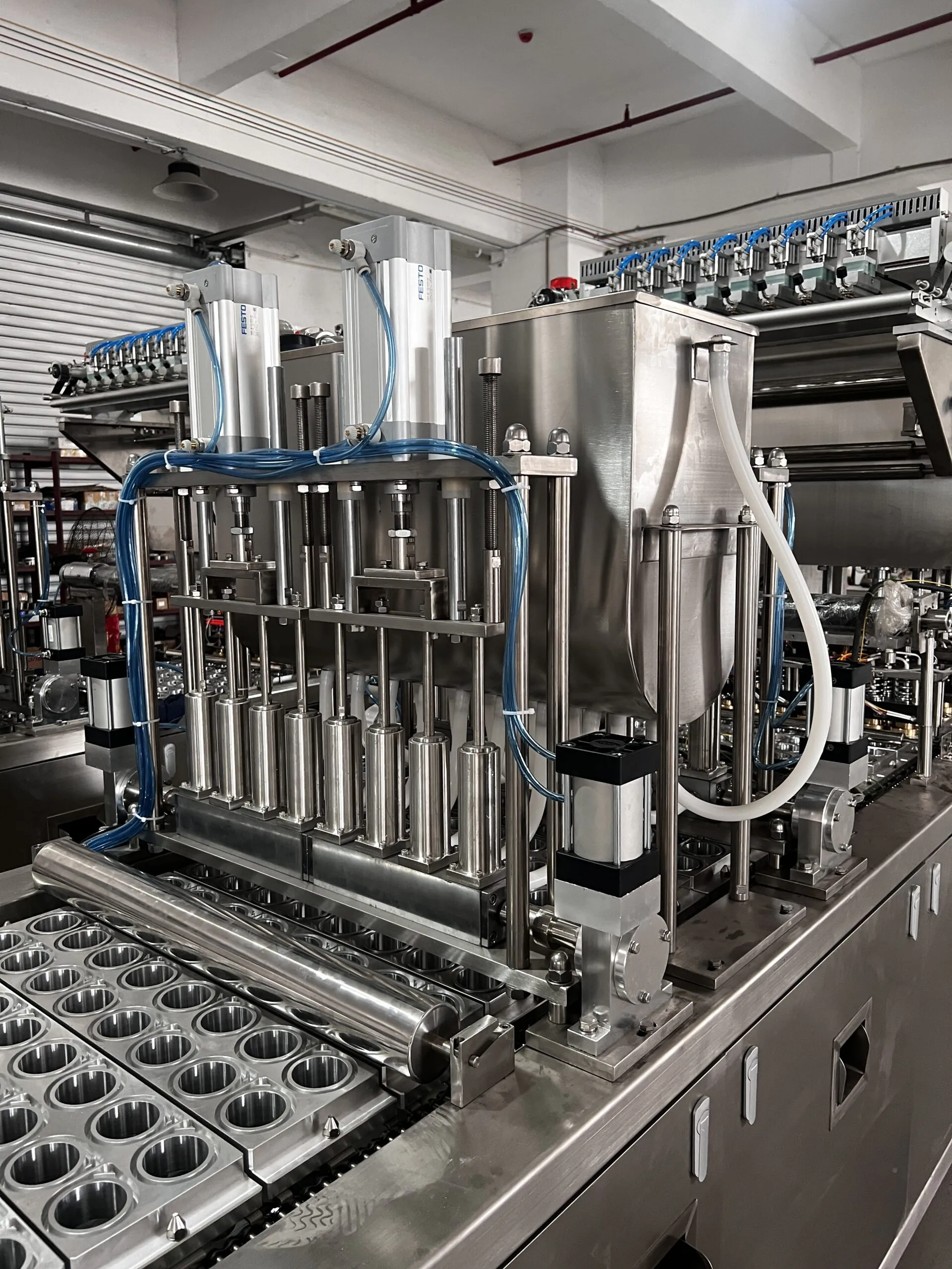 cup filling machine
